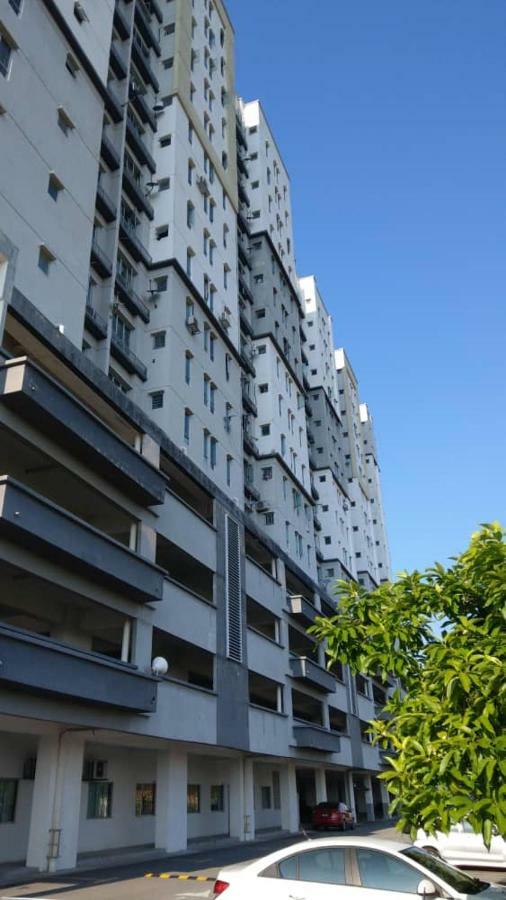 Affordable Stay @ Rue'S Villa Tropika Apartment, Ukm Bangi Buitenkant foto